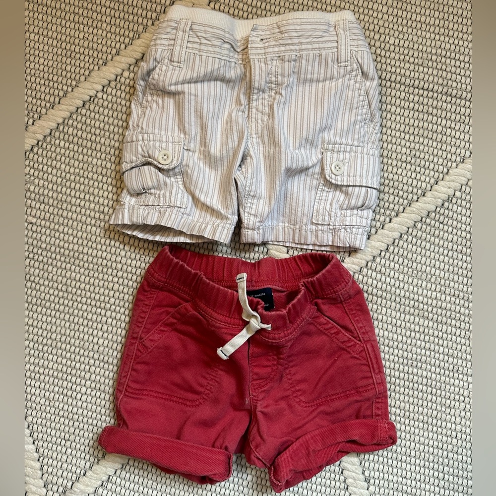 Set of 2 baby gap shorts, boy, 6-12 months